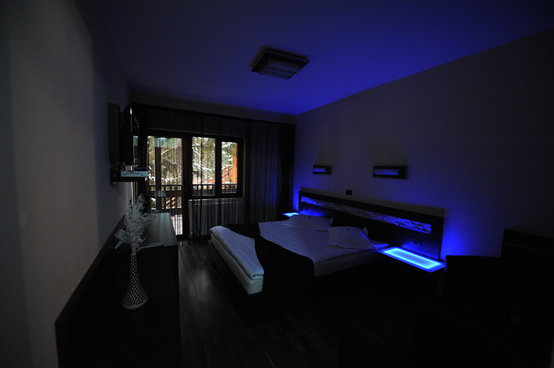 mobila camera hotel